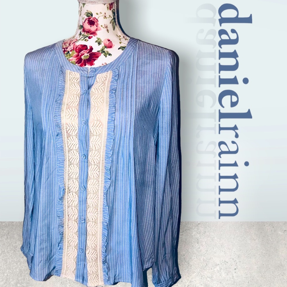Daniel Rainn Ruffles and Lace Pinstriped Blouse Sz Small